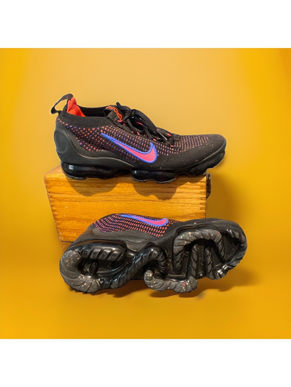 Women's Nike Air VaporMax FlyKnit Black Hyper Pink Size 8 DX2355-001